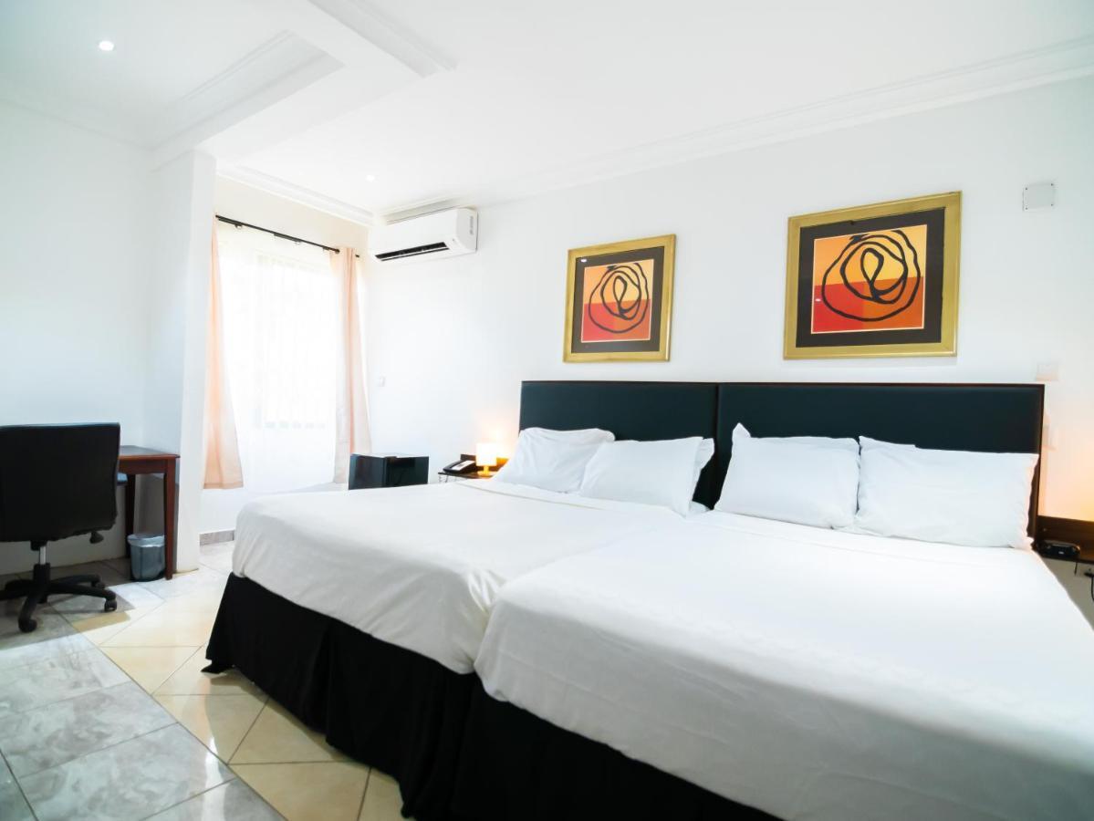 Koko Palm Inn Ltd Accra Buitenkant foto