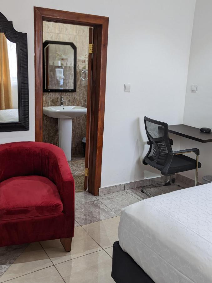 Koko Palm Inn Ltd Accra Buitenkant foto