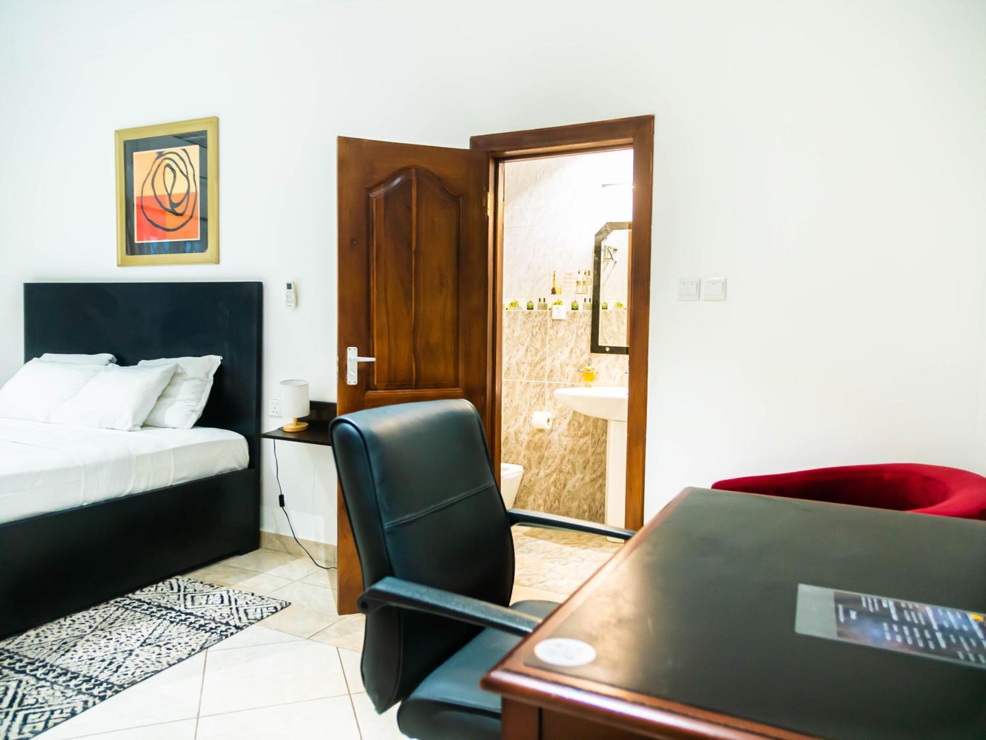 Koko Palm Inn Ltd Accra Buitenkant foto